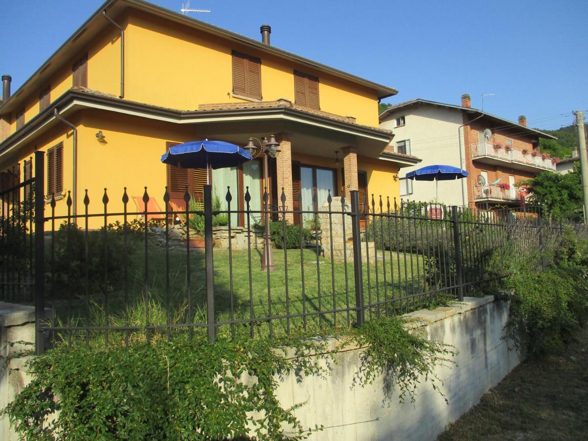Il Risveglio Dei Sensi Villa Fossato di Vico Exterior foto
