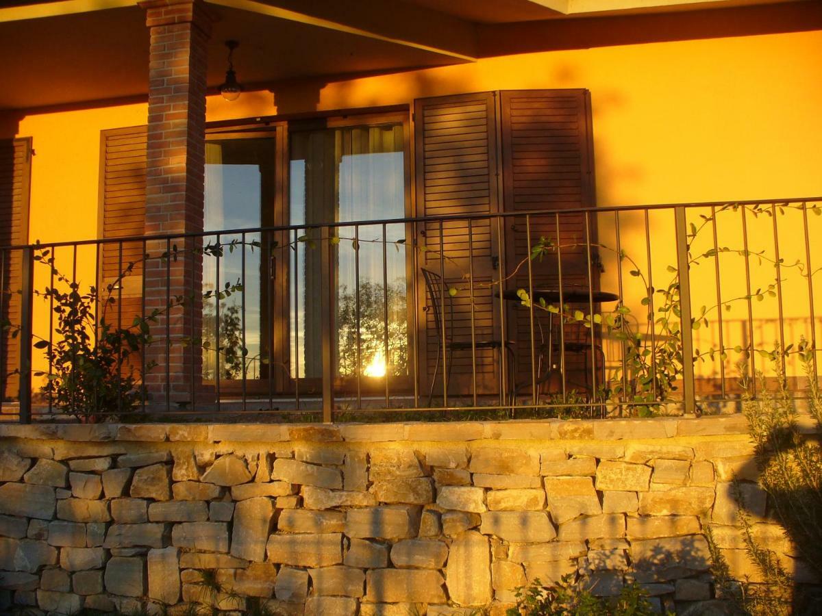 Il Risveglio Dei Sensi Villa Fossato di Vico Exterior foto